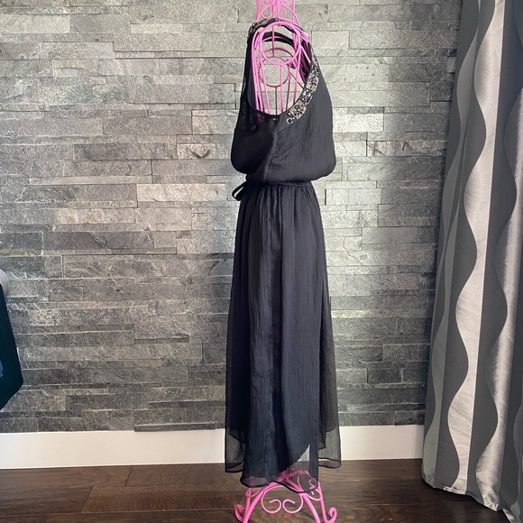 Black dress sequinned - Picture 2 of 6